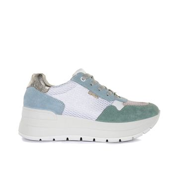 Sneakers azzurra con suola platform e logo laterale
