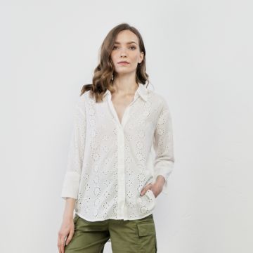 Camicia bianca in tessuto sangallo