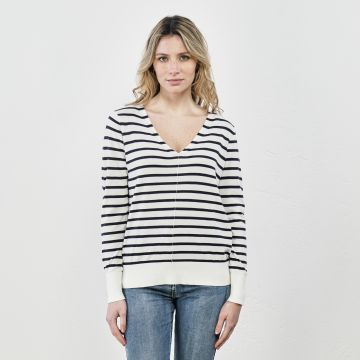 Maglioncino leggero bianco a righe con scollo a V