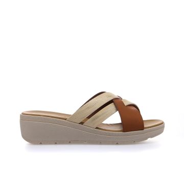 Ciabatte casual beige con zeppa