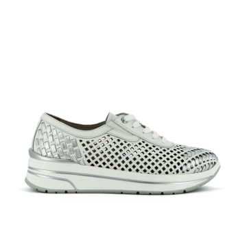 Sneakers bianche traforate con dettaglio intrecciato