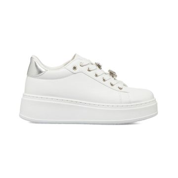 Sneakers Estradà bianche da donna con charms sui