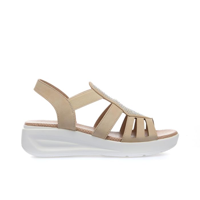 Sandali comfort beige con dettaglio in strass e zeppina