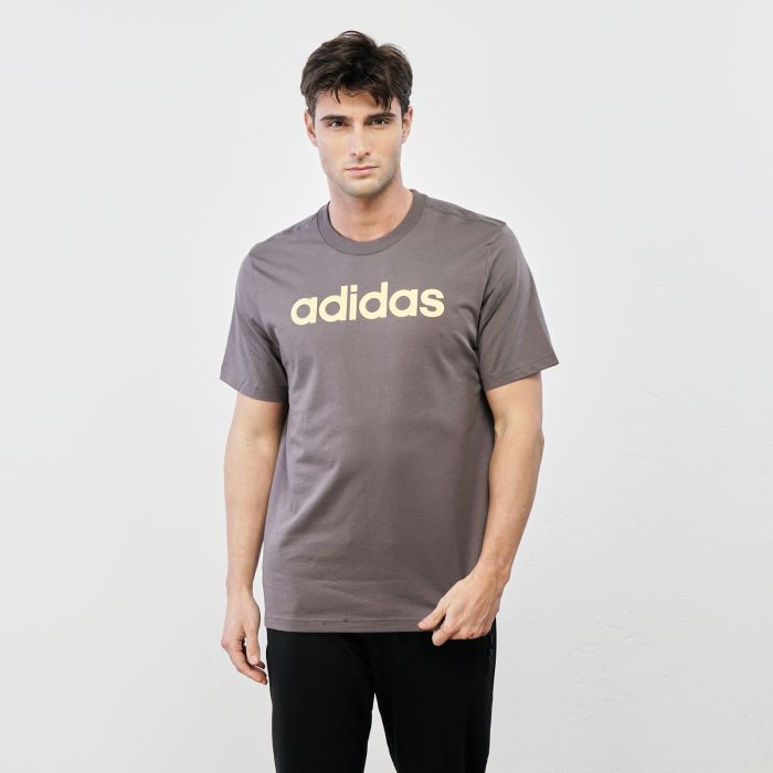 T-shirt grigia sportiva con logo e maniche corte