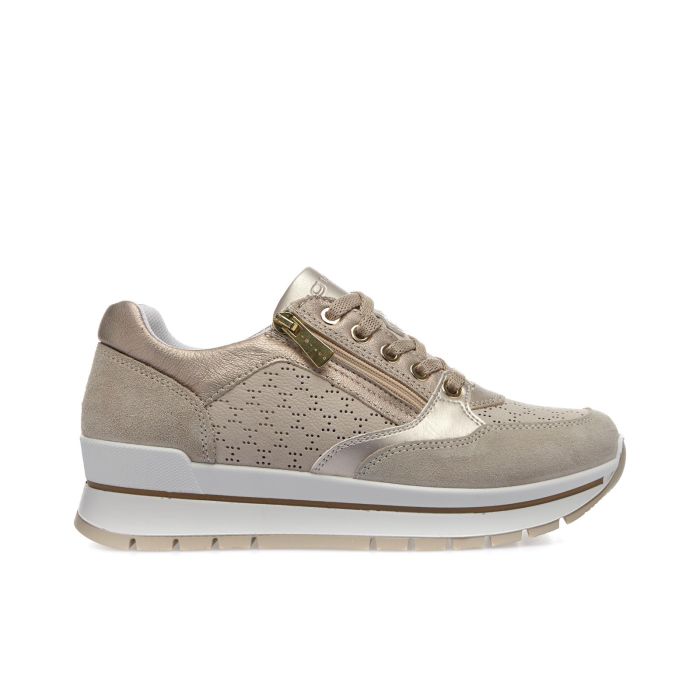Sneakers beige da donna in pelle con suola platform