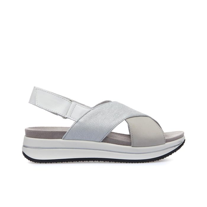 Sandali casual grigi in pelle con suola platform