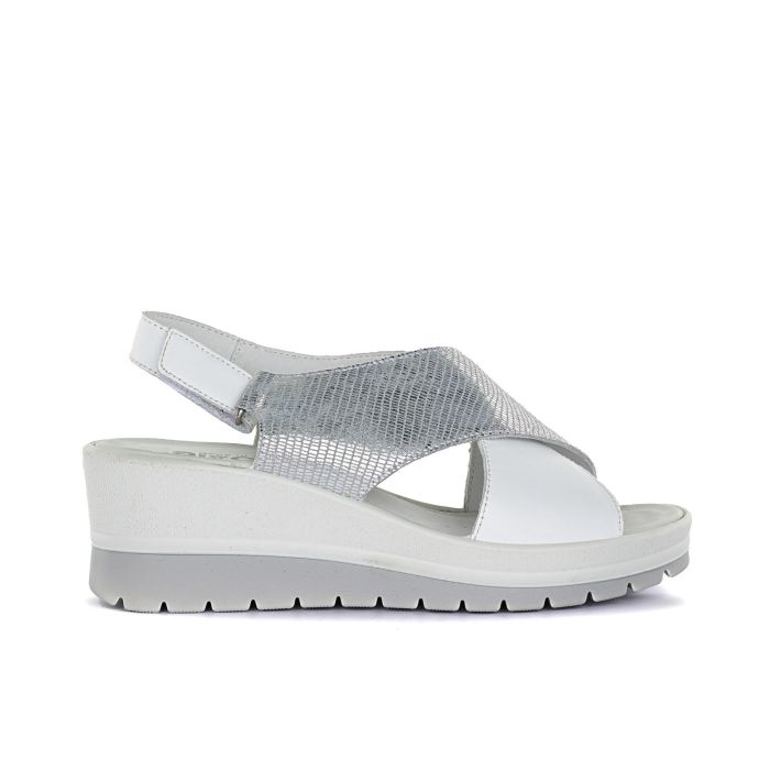 Sandali comfort argento da donna in pelle con zeppa e fasce a incrocio