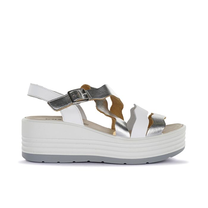 Sandali bianchi da donna in pelle con suola platform