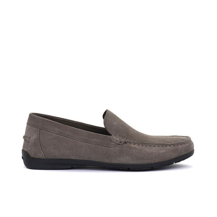 Mocassini sportivi grigi in suede con cuciture