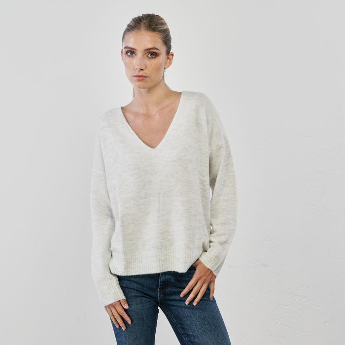 Maglioncino bianco con scollo a V