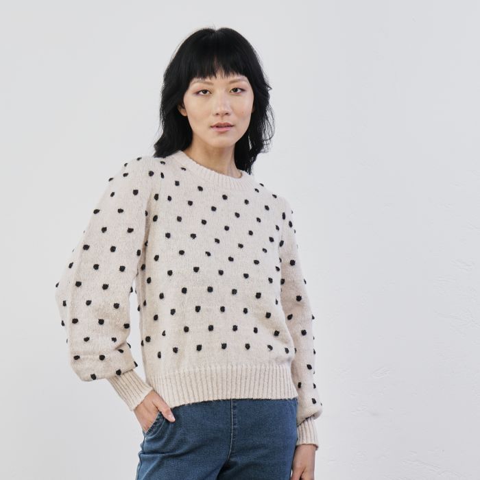 Maglioncino beige con pois in rilievo