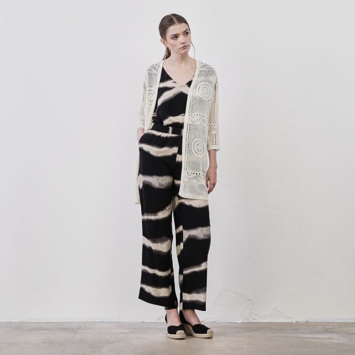 Cardigan bianco da donna in tessuto traforato