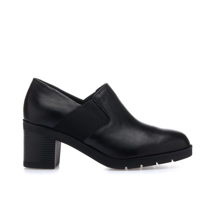 Scarpe comfort nere slip-on con tacco basso in gomma