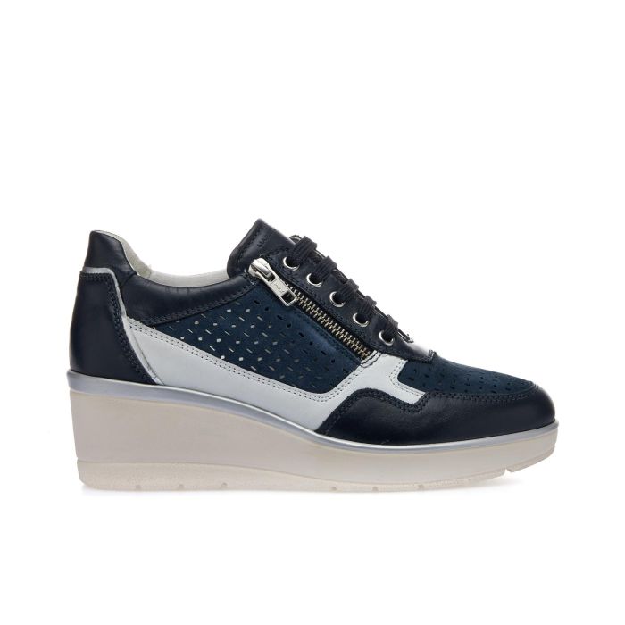 Sneakers comfort blu in pelle con zeppa