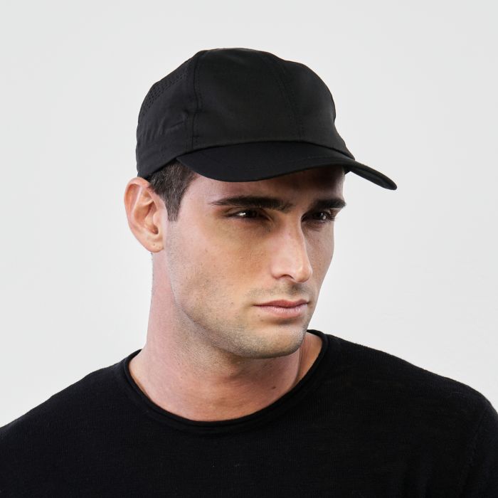 Cappelino nero tinta unita