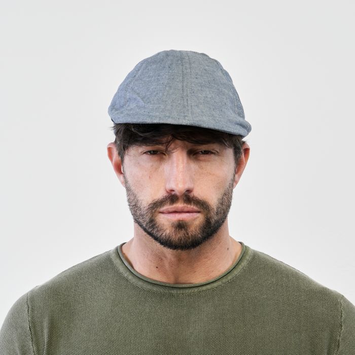 Coppola azzurra in tessuto effetto denim