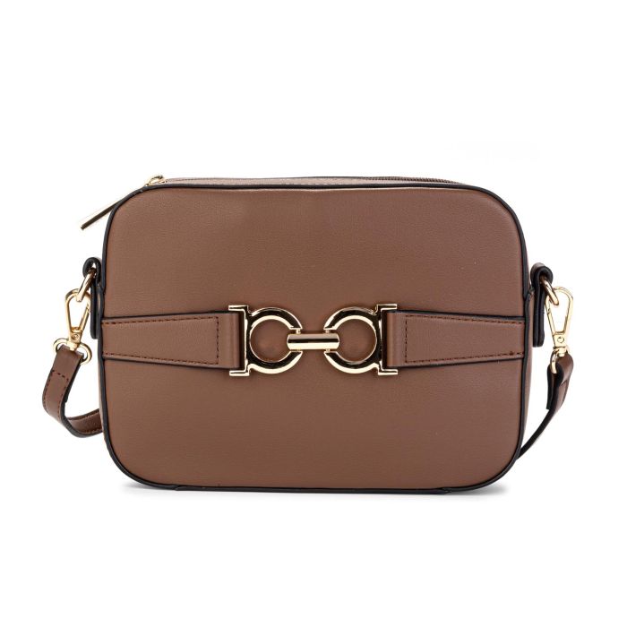 Borsa marrone in pelle con tracolla e dettaglio cromato
