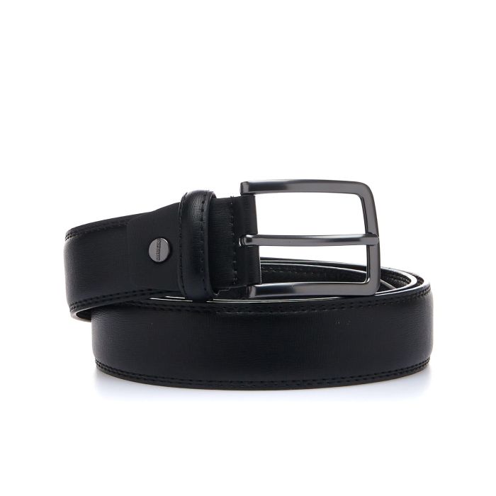 Cintura nera con fibbia squadrata