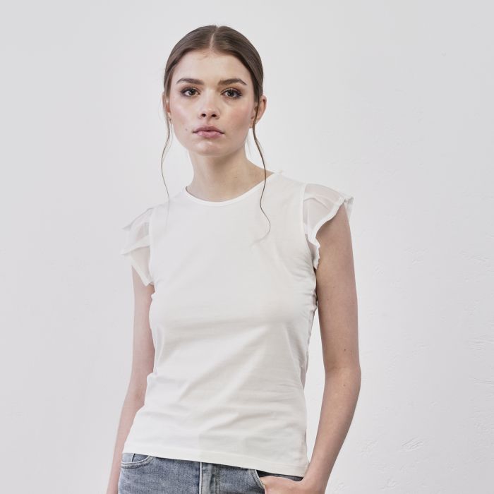 T-shirt bianca con maniche con voile