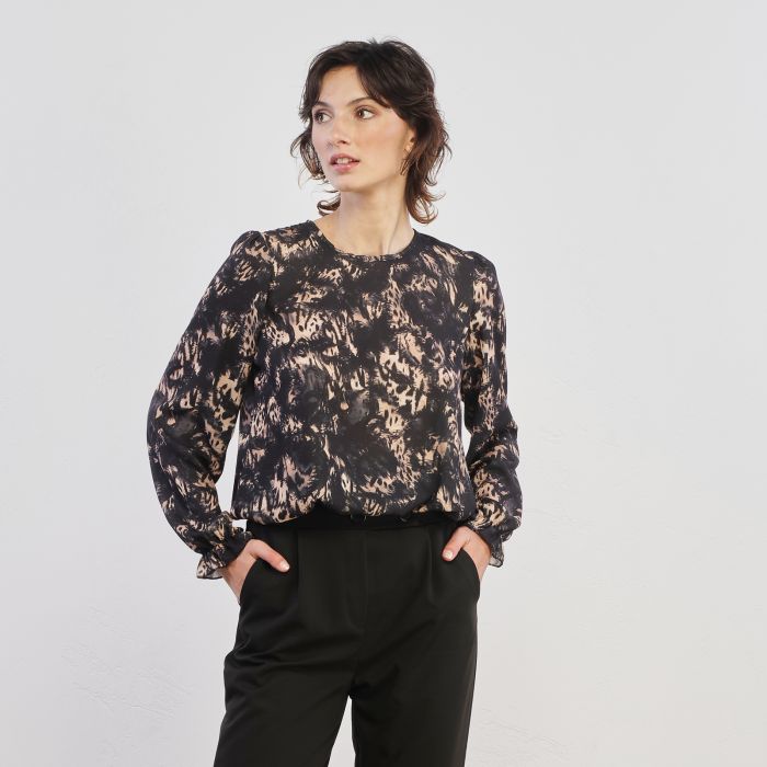 Blusa nera con stampa animalier