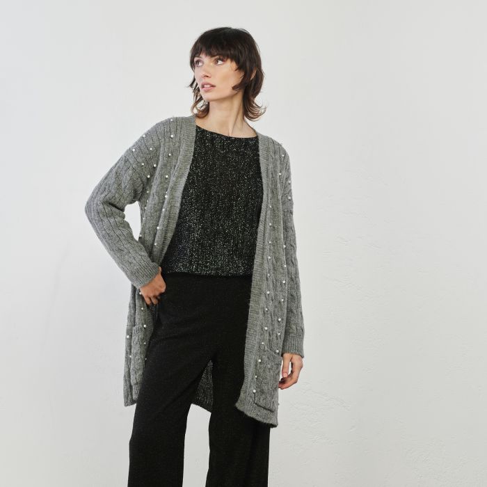 Cardigan grigio con perle e tasche