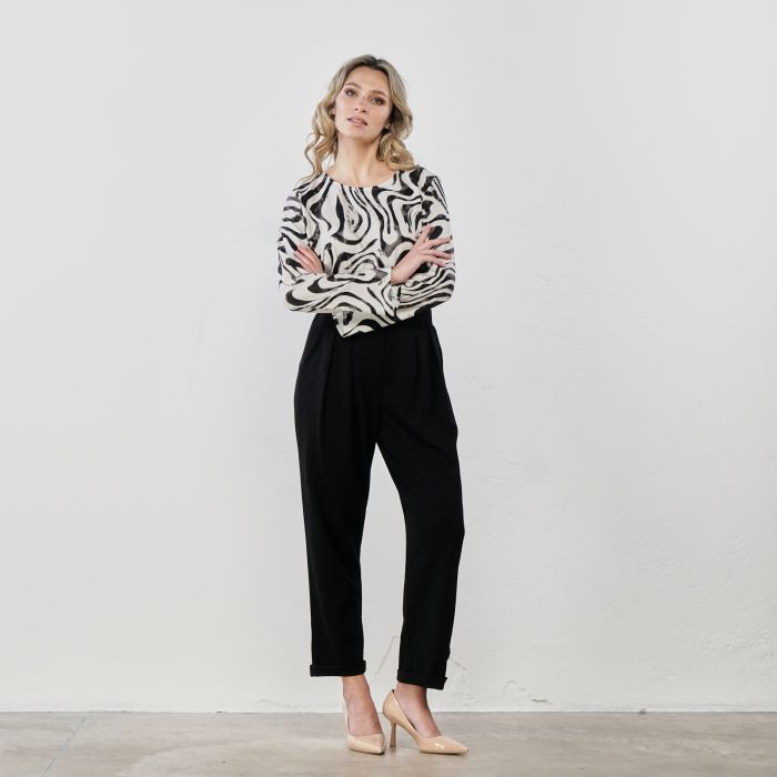 Pantaloni neri lunghi con tasche