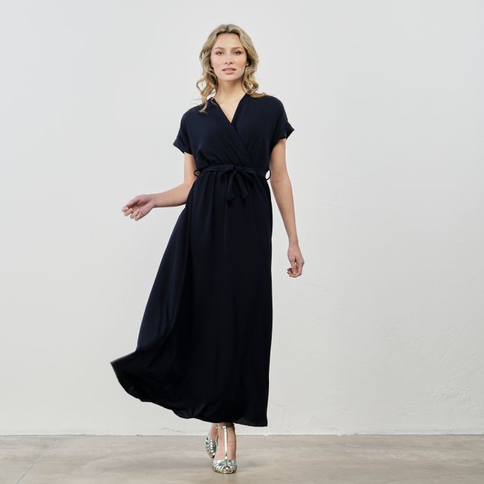 Vestito midi blu con fusciacca in vita