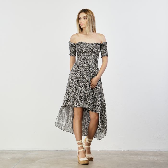 Abito midi nero asimmetrico con spalle scoperte