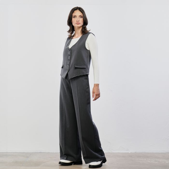 Pantaloni grigi lunghi ampi