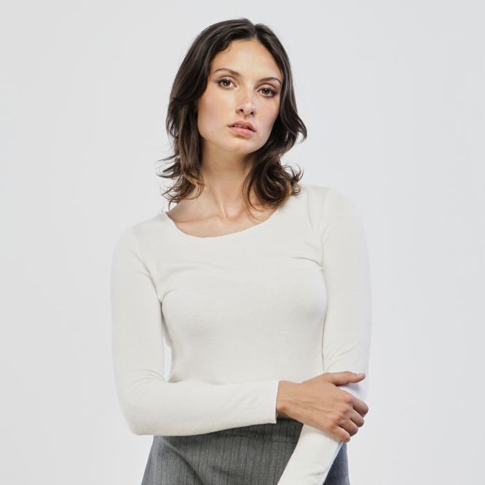 Maglia bianca con scollo tondo