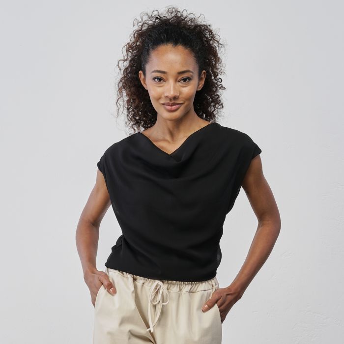 Top nero morbido da donna