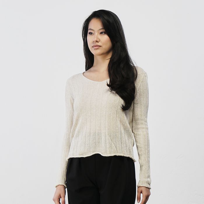 Maglioncino leggero beige da donna con scollo a V