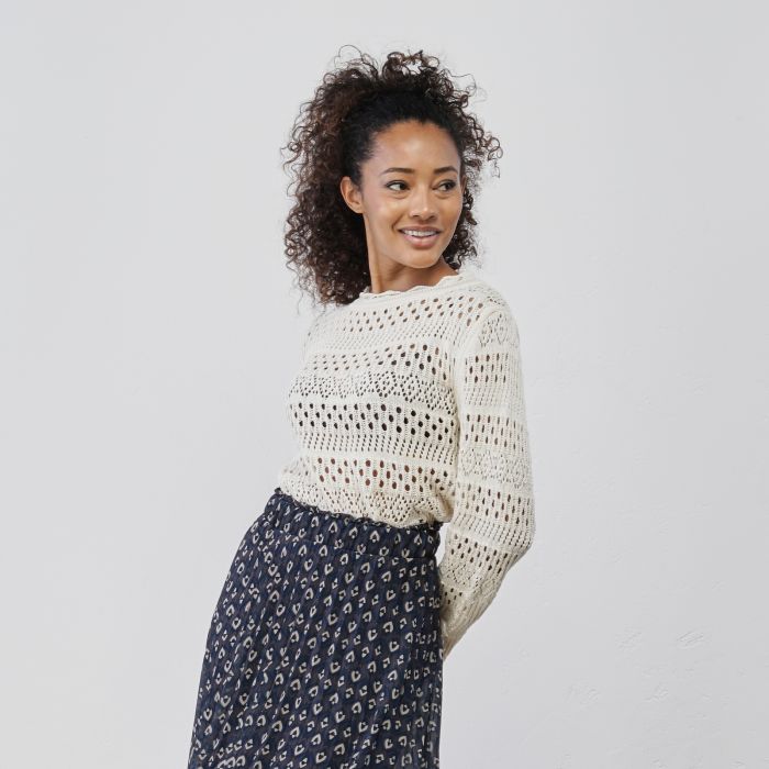 Maglioncino leggero panna traforato da donna