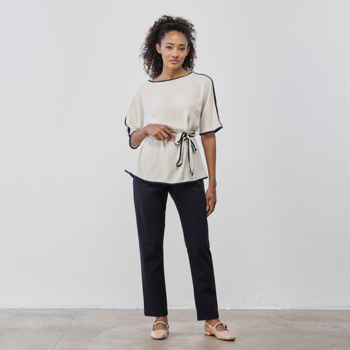 Pantaloni blu da donna con taglio dritto