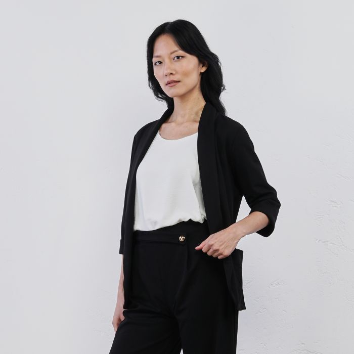 Blazer nero da donna con tasche
