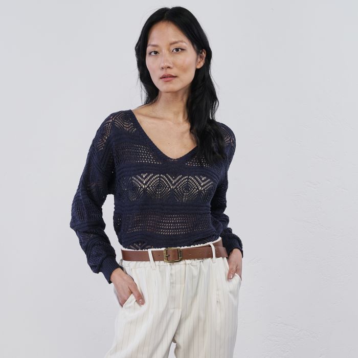 Maglioncino leggero blu traforato da donna