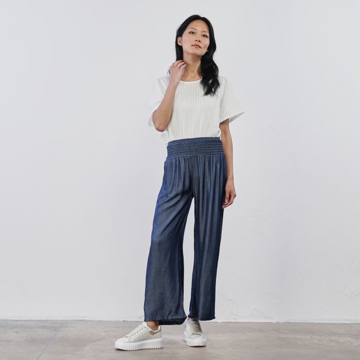 Pantaloni lunghi morbidi azzurri da donna con maxi fascia elastica in vita