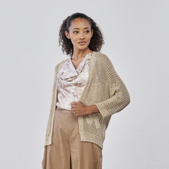 Cardigan beige traforato da donna senza bottoni con dettaglio fiori