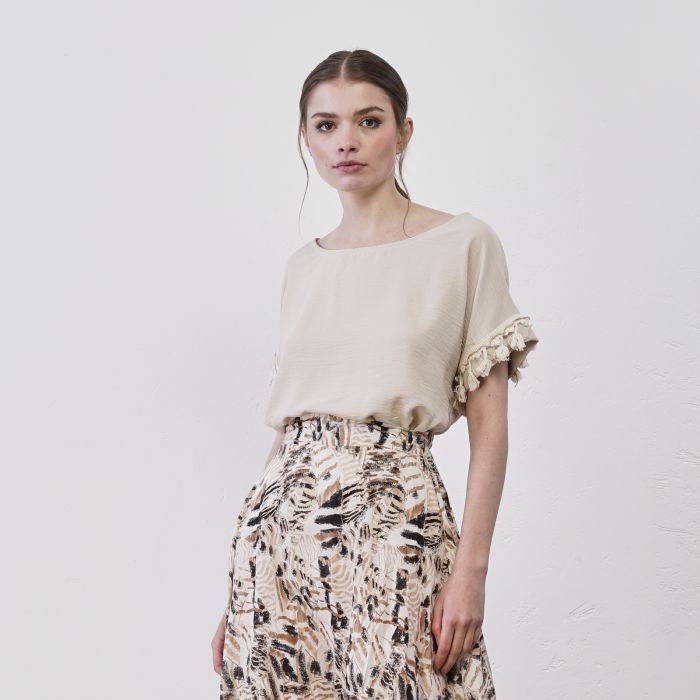 T-shirt beige da donna maniche corte con nappine