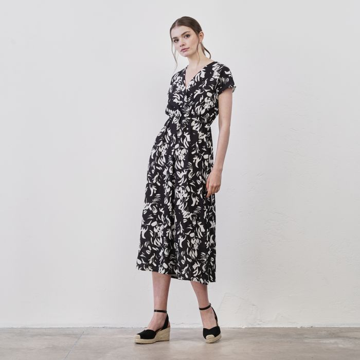 Abito midi nero e bianco in fantasia floreale