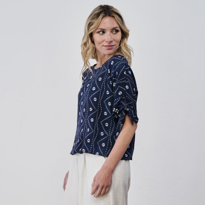 T-shirt blu da donna con maniche corte con fiocco