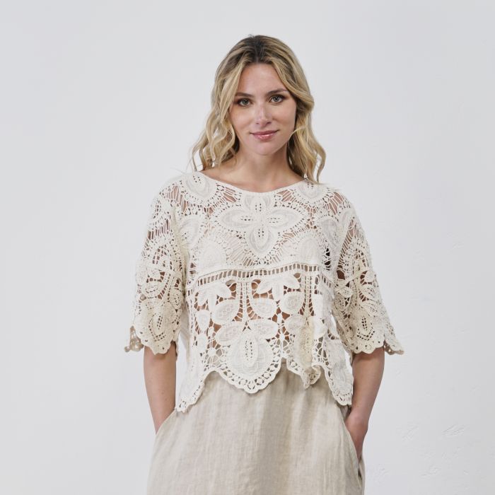 Top beige da donna maniche corte in lino effetto traforato