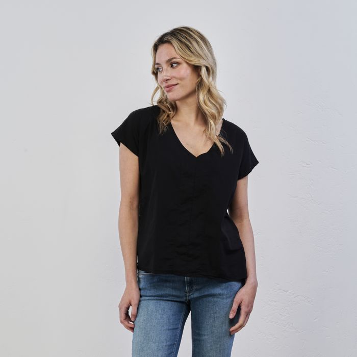 T-shirt nera da donna in cotone con maniche corte