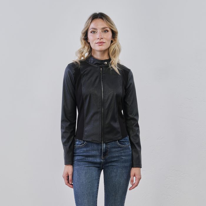 Giacca corta nera in simil pelle da donna con zip