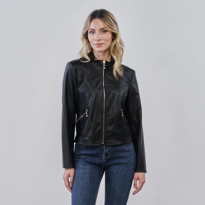 Giacca corta nera in simil pelle da donna con zip e tasche