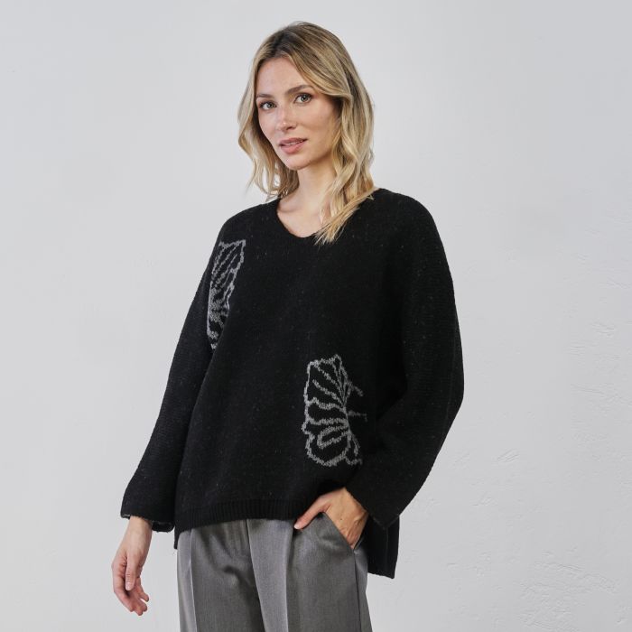 Maglione morbido nero da donna con maxi fiori
