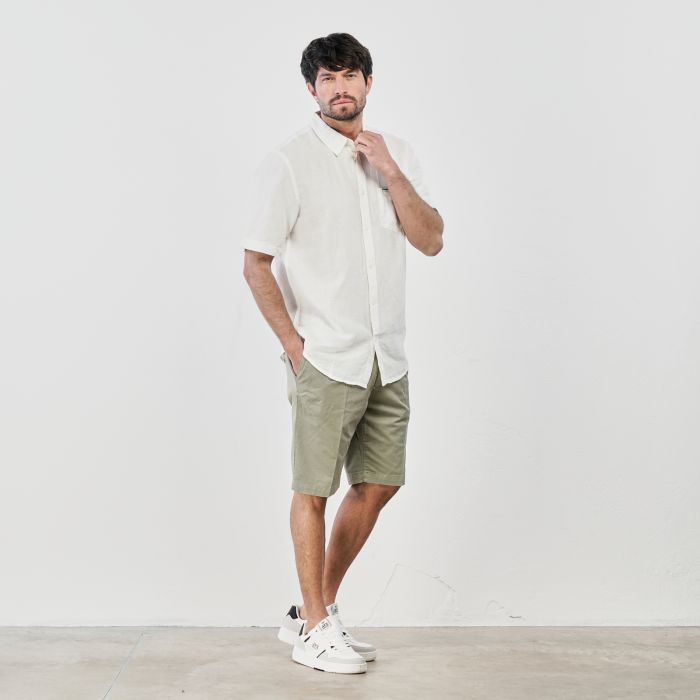 Shorts beige con tasche