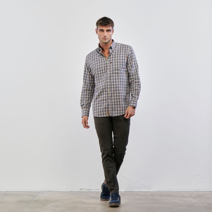 Pantaloni in cotone marrone fango con tasche