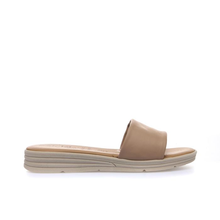 Ciabatte casual beige da donna