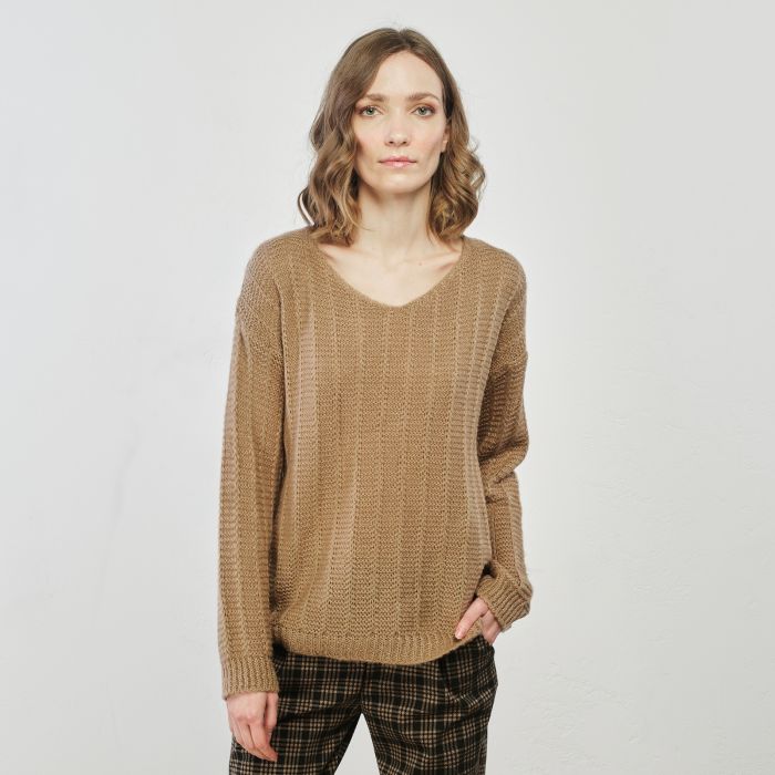 Maglione marrone scollatura ampia